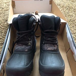 Brand new Kids snow boots